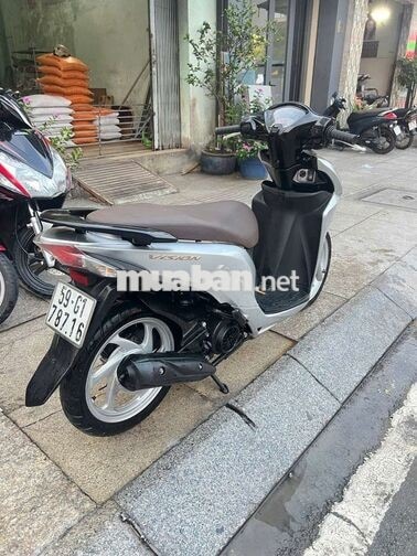Honda Vision 2016 màu bạc đen