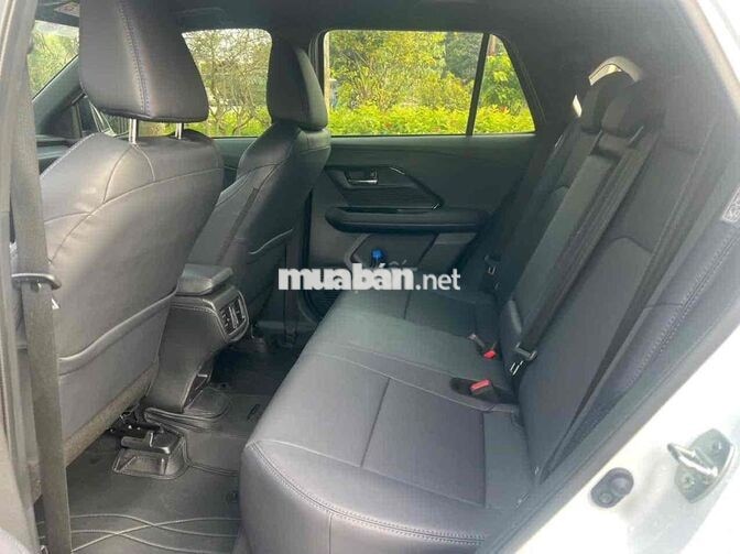 TOYOTA YARIS CROSS 2025 1.5CVT TRẮNG Odo 1 Vạn