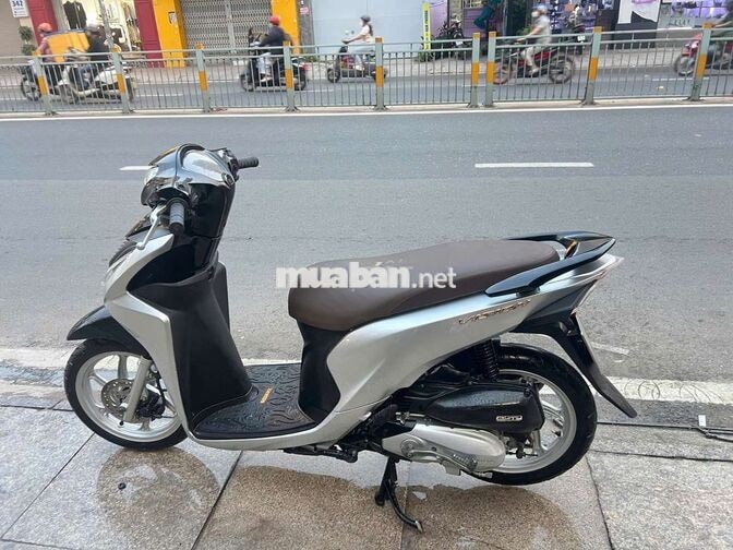 Honda Vision 2016 màu bạc đen