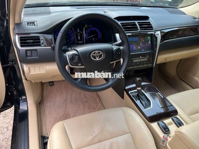 Toyota Camry 2.0E 2019 1 chủ từ đầu