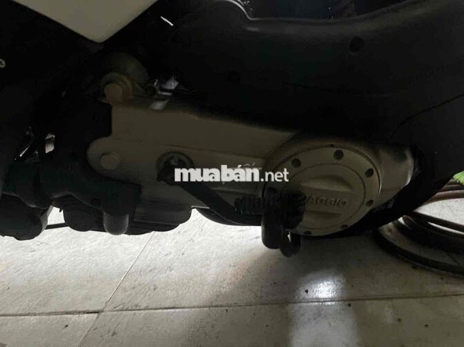 Piaggio Zip 100 màu trắng 2016