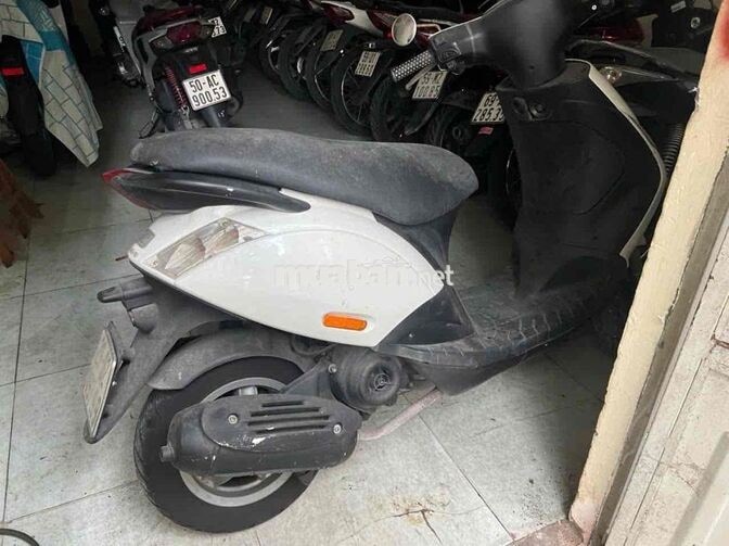 Piaggio Zip 100 màu trắng 2016