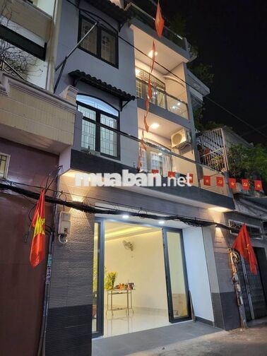 NHÀ CHOI THUE NGUYÊN CĂN CX ĐÔ THÀNH Q3 TRỆT 3 LẦU ( 6PN/7TOILET)