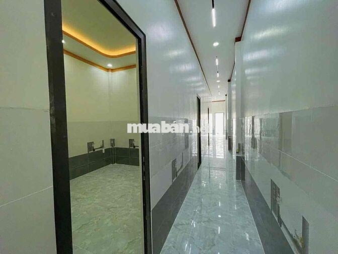 Anh 8 cần bán nhà 134m2 thổ cư 100%-shr 3phòng ngủ LK Tl10-KCN Tân Đức
