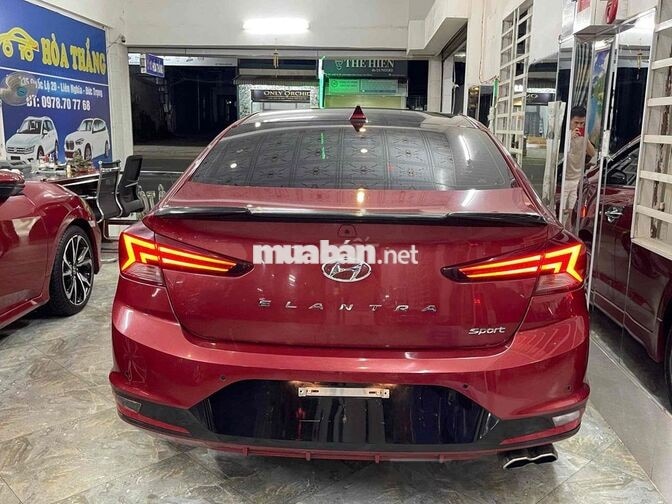 Hyundai Elantra Sport 2021 27.000 km Đỏ