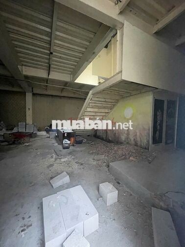 Sàn 300m², ngang 22m mặt tiền Hàm Nghi, Q1, giá chỉ 100TR!