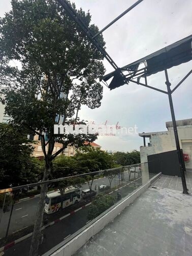 Sàn 300m², ngang 22m mặt tiền Hàm Nghi, Q1, giá chỉ 100TR!