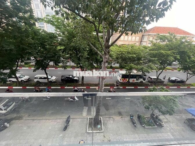 Sàn 300m², ngang 22m mặt tiền Hàm Nghi, Q1, giá chỉ 100TR!
