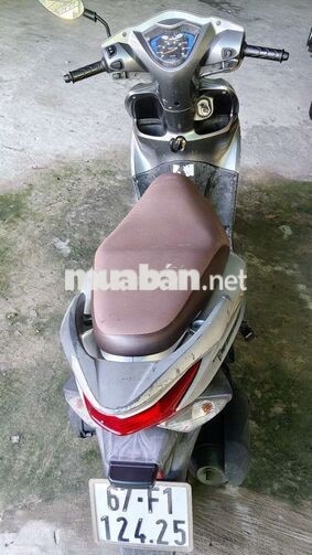Honda Vision màu bạc