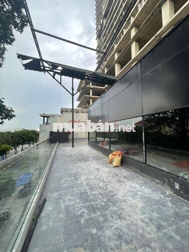 Sàn 300m², ngang 22m mặt tiền Hàm Nghi, Q1, giá chỉ 100TR!