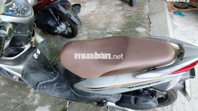 Honda Vision màu bạc