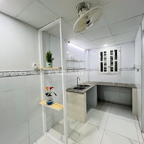 NHÀ NGUYÊN CĂN TRUNG TÂM Q11- MỚI 100%