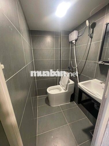 Cho Thuê Phòng Gác 25m2 Full NT 3ng3xe Ngay CV Lê Văn Tám Quận 1
