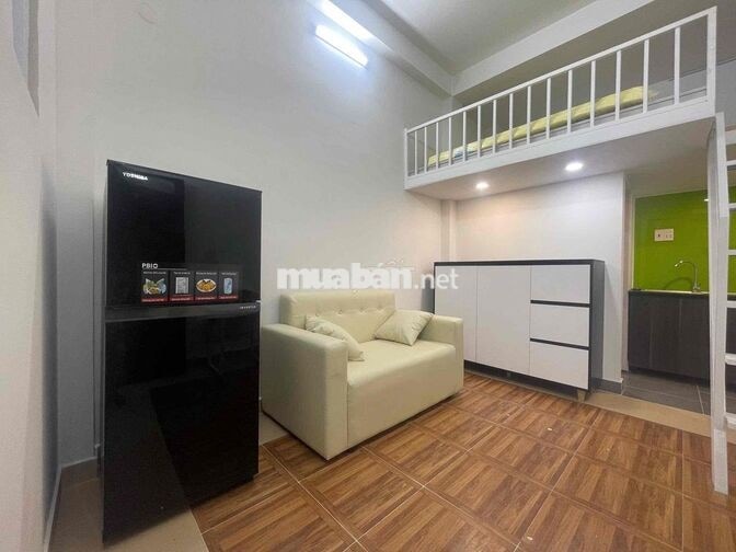Cho Thuê Phòng Gác 25m2 Full NT 3ng3xe Ngay CV Lê Văn Tám Quận 1