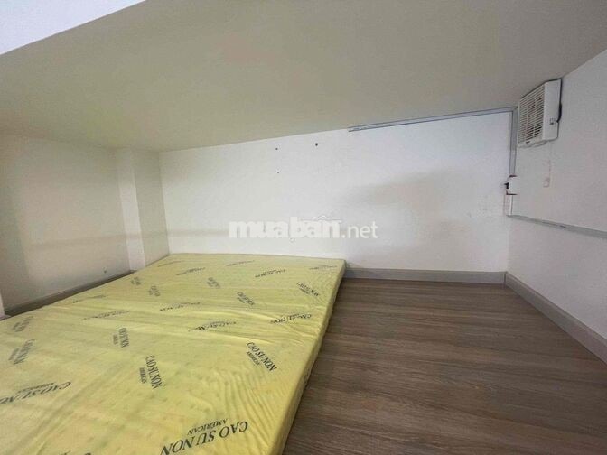 Cho Thuê Phòng Gác 25m2 Full NT 3ng3xe Ngay CV Lê Văn Tám Quận 1