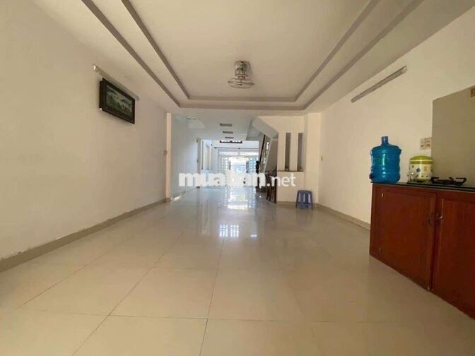 cần cho thuê nhà PĐHT  gần chợ cầu. DT 4 x20.1 trệt 1 lửng 5PN 4WS 