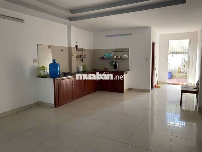 cần cho thuê nhà PĐHT  gần chợ cầu. DT 4 x20.1 trệt 1 lửng 5PN 4WS 