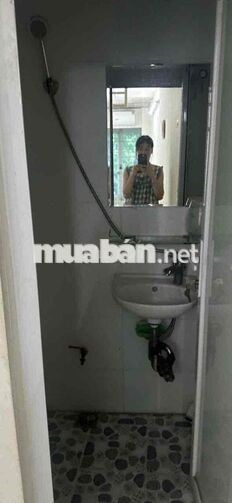 Cho thuê nhà mặt đường bờ sông sét 10m2x3tầng