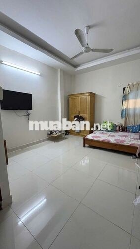 cần cho thuê nhà PĐHT  gần chợ cầu. DT 4 x20.1 trệt 1 lửng 5PN 4WS 