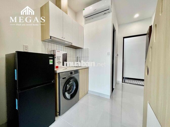 Studio ban công ngay Âu Cơ Lạc Long Quân