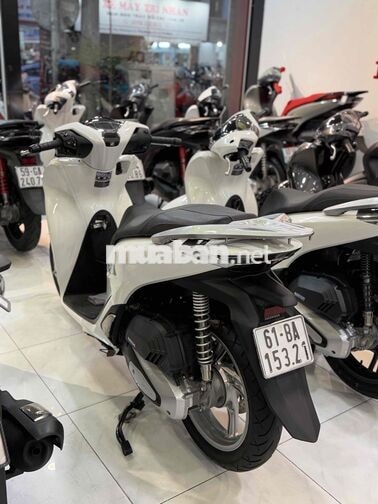 Honda SH 125i 2025 màu trắng
