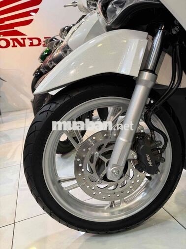 Honda SH 125i 2025 màu trắng
