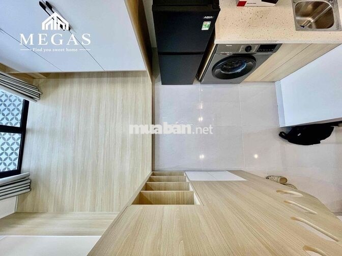 Studio ban công ngay Âu Cơ Lạc Long Quân