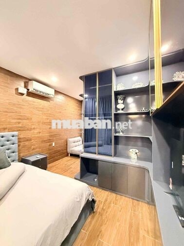 Cho thuê nhà đẹp 3 tầng MT đường Hoa Phượng, khu Euro Village 1, sát B