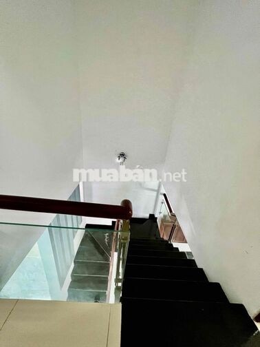 Cho Thuê Nhà DT 110m2 1Trệt 1Lầu 2Pn 2Wc Sân Xe Máy Hẻm Xe Tải