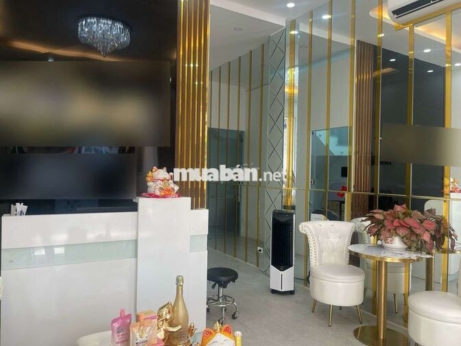 cần bán gầp nhà PTTN 17 khu 10ha vip.DT 4,2 x20 .1 trệt 3Lầu 5PN 4WS