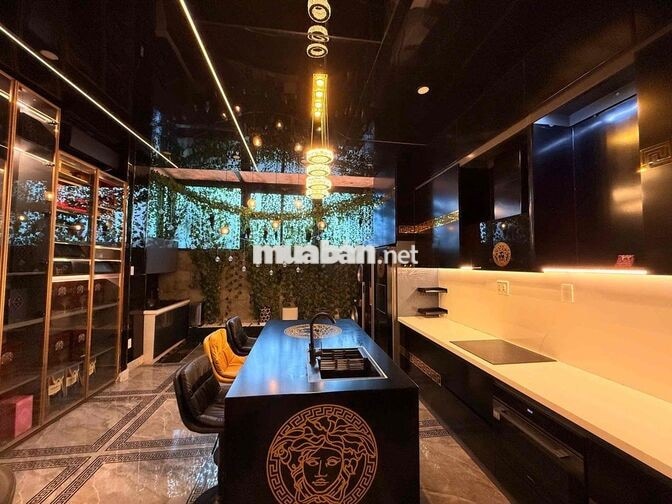 Cho thuê nhà đẹp 3 tầng MT đường Hoa Phượng, khu Euro Village 1, sát B