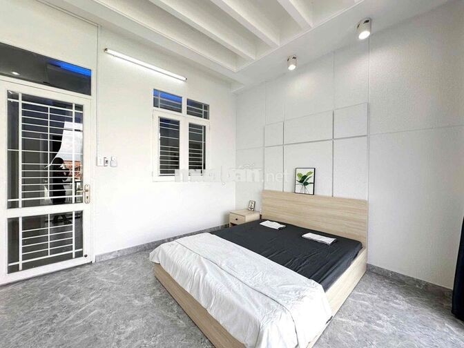 CĂN 1 PHÒNG NGỦ BALCONY TÁCH BẾP NGAY CHÍ HOÀ BÀNH VĂN TRÂN