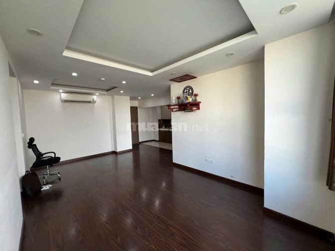Căn Penthouse Bảy Hiền- 4 phòng ngủ  150m2- giá 17 triệu/ tháng