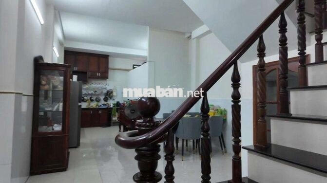 Cần Bán gẩp nhà PTTN.gần chợ lạc quan.DT 4x17 .1 trệt 2lầu 4PN 3WS 