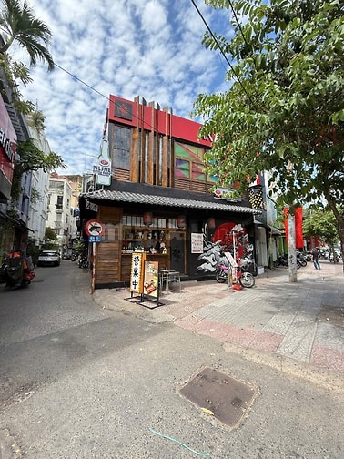 GÓC 2MT - CMT8, P.BẾN THÀNH, Q.1 - DT: 8.2m x 17m (129m2) - GIÁ: 81 TỶ