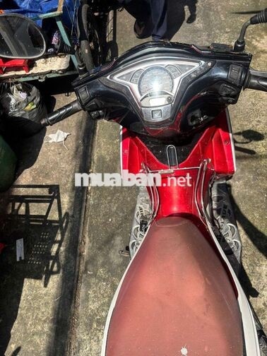 Honda Air Blade 2013 trắng đỏ