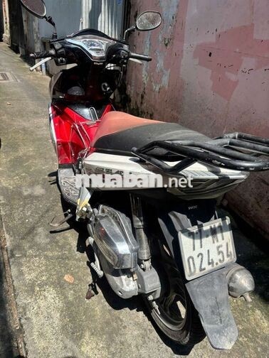 Honda Air Blade 2013 trắng đỏ