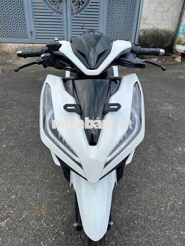 Honda Vario 150 màu trắng