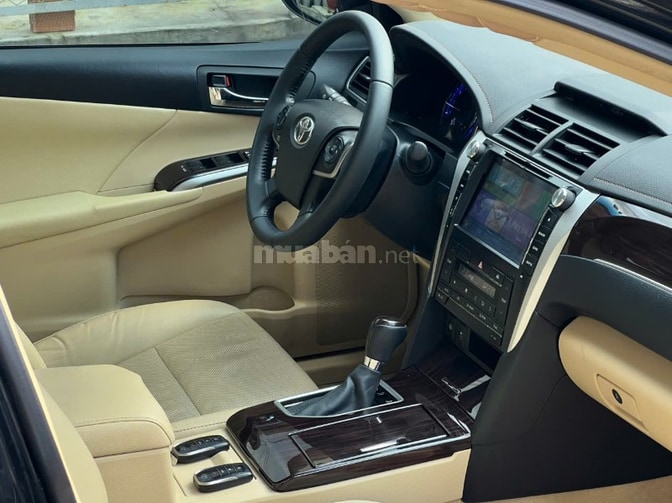 Toyota Camry 2.0E 2019 1 chủ từ đầu cực đẹp