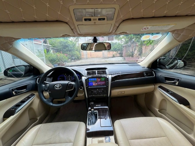 Toyota Camry 2.0E 2019 1 chủ từ đầu cực đẹp