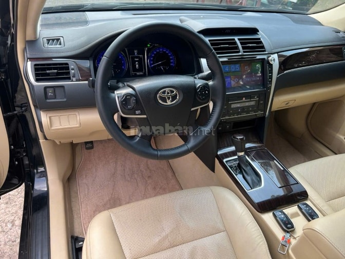 Toyota Camry 2.0E 2019 1 chủ từ đầu cực đẹp