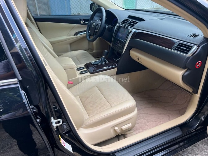 Toyota Camry 2.0E 2019 1 chủ từ đầu cực đẹp