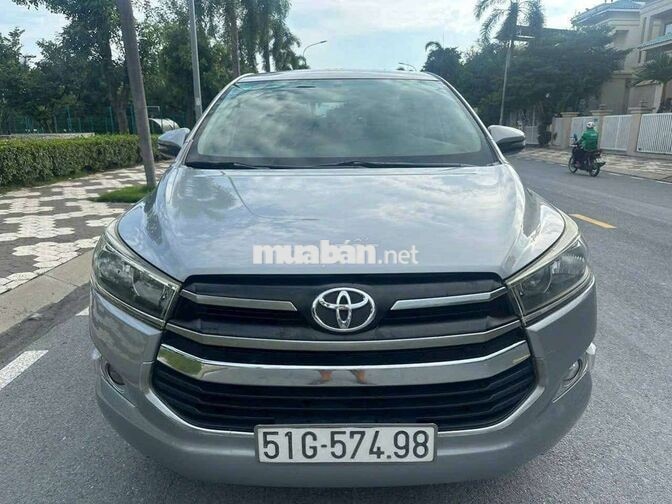 Toyota Innova E 2018 Bạc 7 chỗ