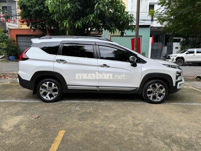 Mitsubishi Xpander Cross 2024 Trắng 7 chỗ