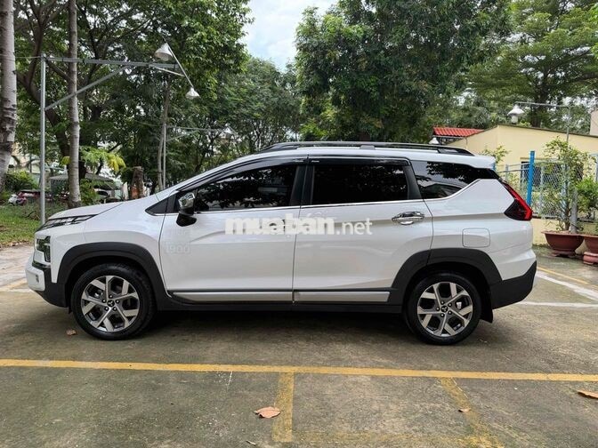 Mitsubishi Xpander Cross 2024 Trắng 7 chỗ