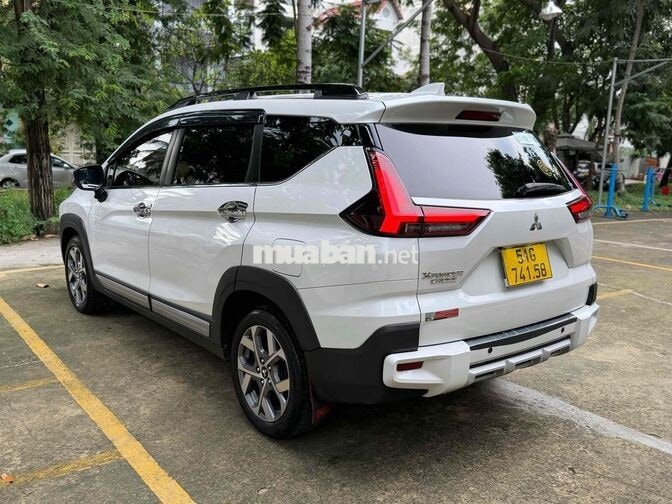 Mitsubishi Xpander Cross 2024 Trắng 7 chỗ