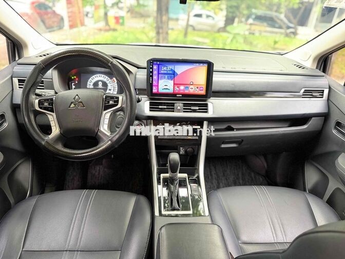 Mitsubishi Xpander Cross 2024 Trắng 7 chỗ