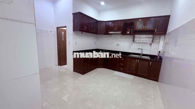 Nhà Nguyễn Văn Khối hxh 6m 4pn 4tắm