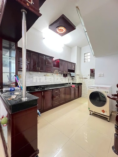 Nhà nguyên căn Nguyễn Duy Dương. DT 3,8 x 7,5m, 3 tầng ST