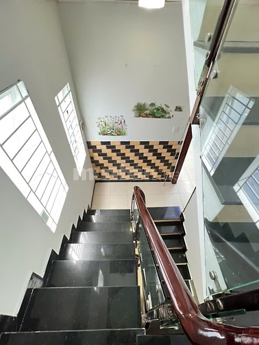 Nhà nguyên căn Nguyễn Duy Dương. DT 3,8 x 7,5m, 3 tầng ST